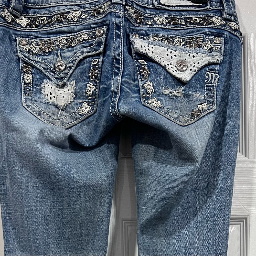 Size 26 MissMe jeans.